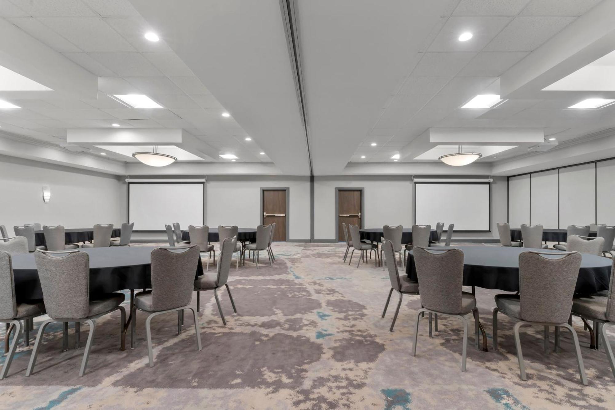 Holiday Inn Dubuque/Galena By Ihg Zewnętrze zdjęcie