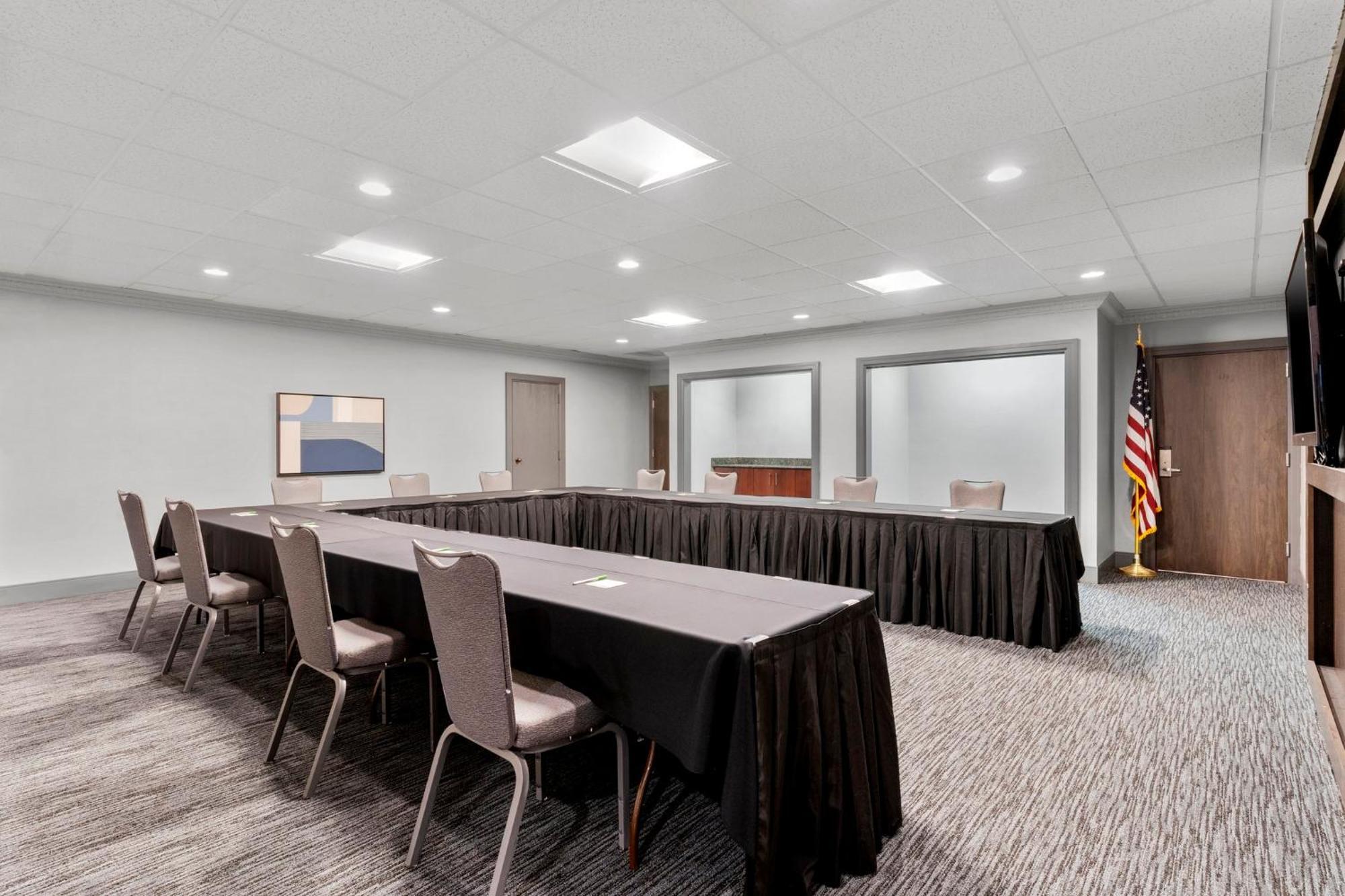 Holiday Inn Dubuque/Galena By Ihg Zewnętrze zdjęcie